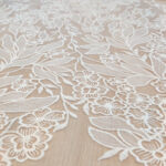 Δαντέλα με βαμβακερό κέντημα