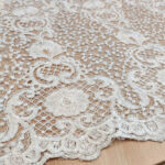 Δαντέλα κηπουρ κεντημένη με παγιέτα