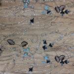 Black lace with silver thread - Image 2