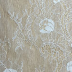 Lace chantille off white - Image 3