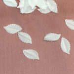 Motif leaf off white