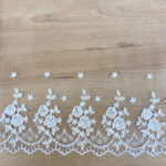 Lace W150 cm both sides finish