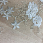 Cording lace with sequins and gold thread - Image 2