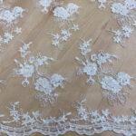 Cording lace with sequins off white