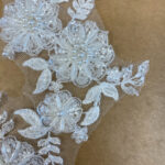 Motif in pairs with embroidery - Image 2