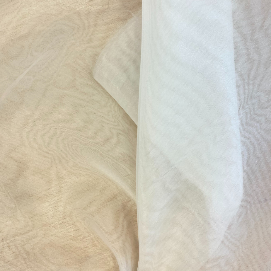 image00009 Organza fabric off white - Image 1
