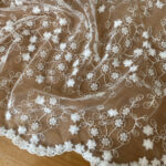 Lace with cotton flowers off white