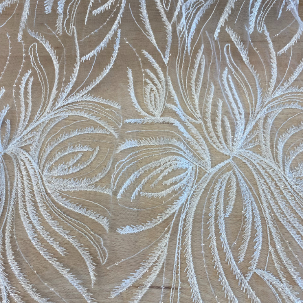 image00001 Embroided lace off white flow - Image 1