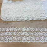 Triming 8 cm off white