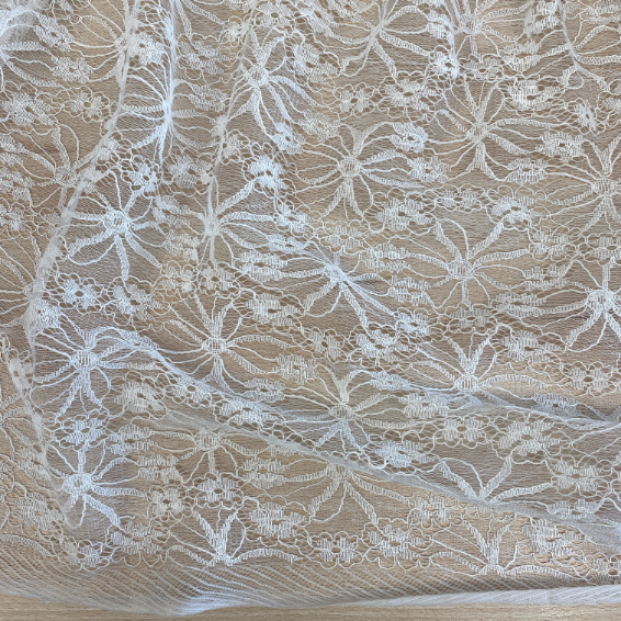 image00010 Lace with daizes - Image 1