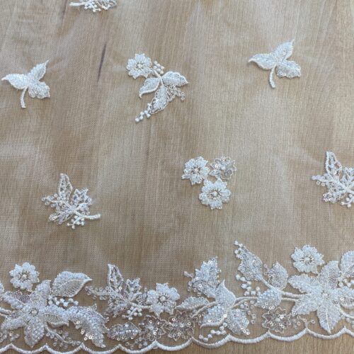 Δαντέλα κεντημένη με λουλούδια